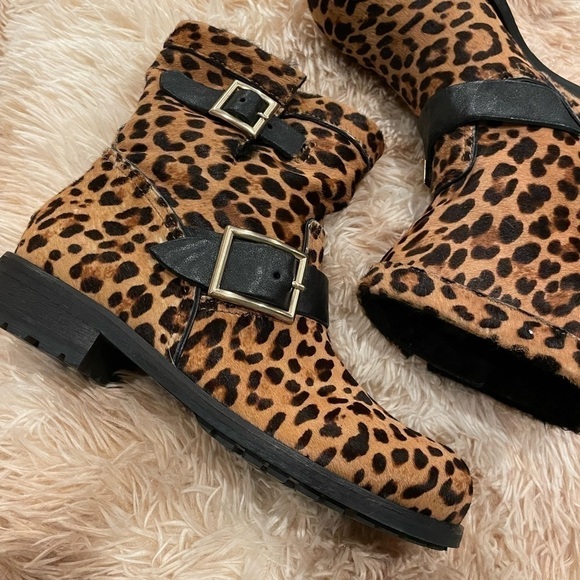JIMMY CHOO | Leopard Print Pony Hair Fur-Lined Moto Boots | Women’s Size 37 - Picture 3 of 10